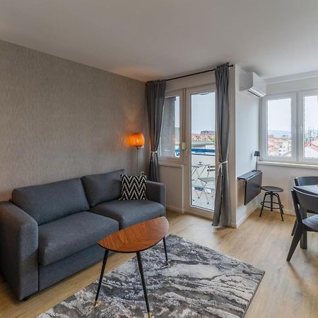 Elegant Tour As Studio Gilly With Open Views And A Balcony In The Center Lublaň Exteriér fotografie