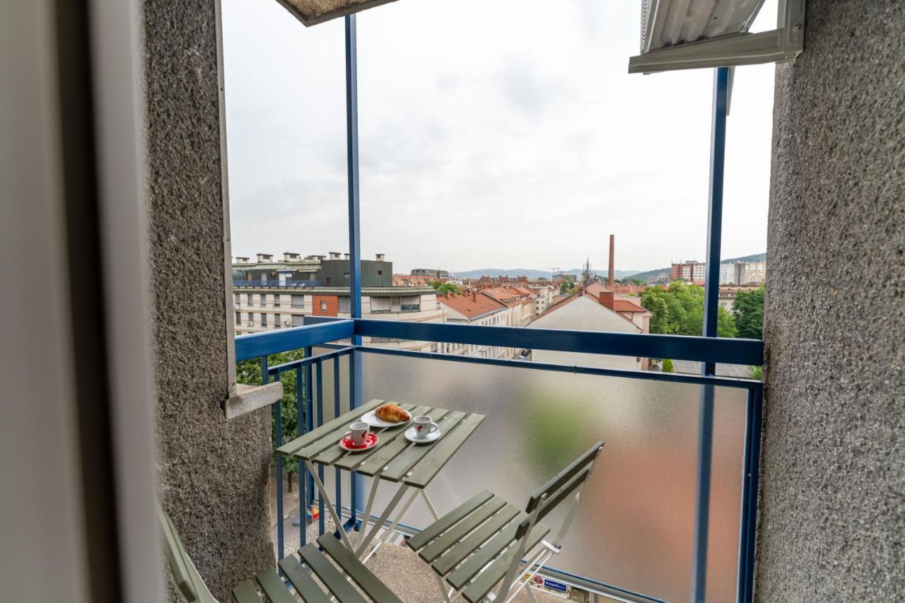 Elegant Tour As Studio Gilly With Open Views And A Balcony In The Center Lublaň Exteriér fotografie